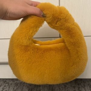 Mini Jodie-esque Furry Knot Bag 💛